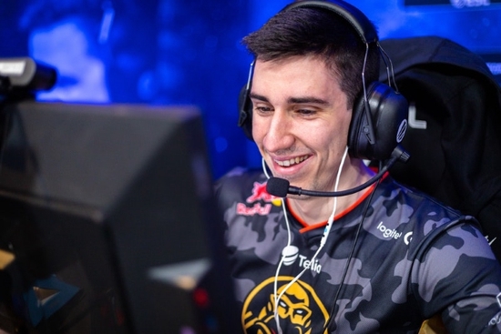 家庭战队健步走活动点燃老年人健康生活新风尚